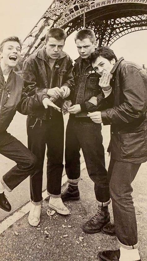 Suggs Madness 80s, Ska Punk Fashion, Punks 70s, Arte Hippy, Skinhead Boots, Beatnik Style, Ska Music, Skinhead Fashion, Ska Punk