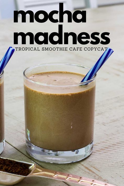 Tropical Cafe, Tropical Smoothie Recipes, Tropical Smoothie Cafe, Cafe Mocha, Smoothie Recipes Healthy Breakfast, Café Mocha, Smoothie Drink Recipes, Tropical Smoothie, Refreshing Food