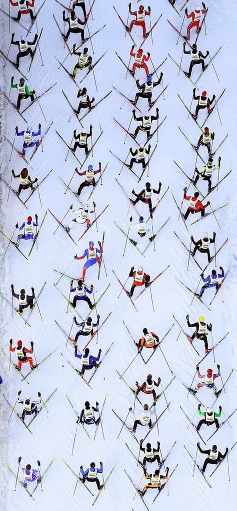 Xc Skiing, Mountain Chic, Sport Pictures, Xc Ski, Ski Vintage, Nordic Skiing, Cross Country Skier, Photography Board, Ski Posters