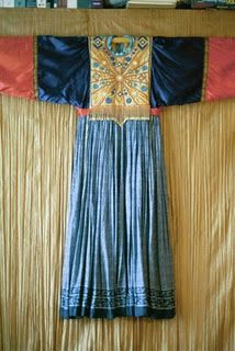 Afghani Nomad Dress - Folkwear Patterns Mascarade Costume, Folkwear Patterns, Historical Garments, Abaya Ideas, Ancient Dress, Pattern Draping, Afghan Dress, Textile Inspiration, Sewing Lace