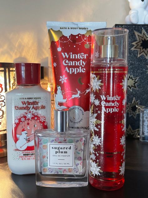 Winter Candy Apple Perfume, Winter Candy Apple Bath And Body Works, Apple Scent, Apple Scented Perfume, Christmas Scent, How To Smell Like Christmas, Apple Perfume, Winter Candy Apple, Winter Scents