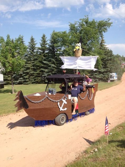 Pirate Ship parade float. Lake Tschida, ND, 2014, 4th of July Parade, 1st Place Float Golf Cart Decorations, Homecoming Floats, Halloween Camping, Poker Run, Pirate Boats, Custom Golf Carts, Boat Parade, 4th Of July Parade, Christmas Golf