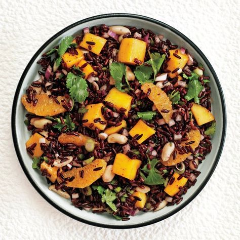 Black Rice Salad with Mango and Peanuts Black Rice Recipe, Citrus Salad Dressing, Black Rice Salad, Salad With Mango, Rice And Vegetables, Rice Salad Recipes, Resep Salad, Citrus Salad, Peanut Recipes