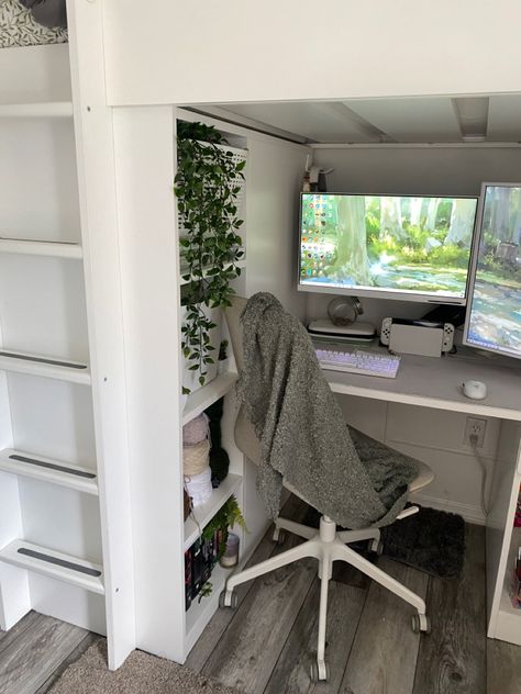 Loft Bed With Pc Setup, Loft Bed Setup, Gaming Setup Under Loft Bed, Loft Bed Gaming, Loft Desk, White Loft Bed, White Apartment, White Loft, Desk Inspiration