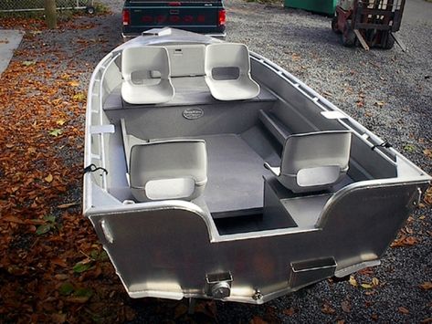 15' Open Boat - Deep Vee Edition - Aluminum Boats by Silver Streak Boats Aluminum Boat Ideas, Aluminum Boats, John Boats, Utility Boat, Tiny Boat, Deck Framing, Aluminum Fishing Boats, Boat Restoration, Boat Drawing