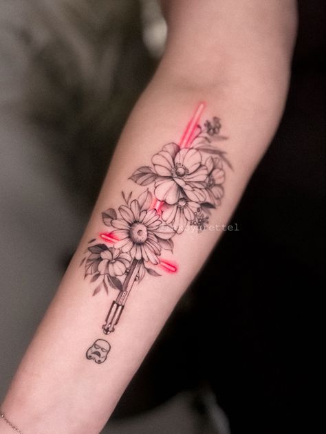 Star Wars Tattoo Thigh, Star Wars Tattoo Kylo Ren, Floral Lightsaber Tattoo, Lightsaber Flower Tattoo, Star Wars Flower Tattoo, Floral Star Wars Tattoo, Girly Star Wars Tattoo, Feminine Star Wars Tattoo, Kylo Ren Lightsaber Tattoo