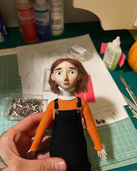 Adeena Grubb/ Animation Director on Instagram: "Charlotte 📕she ended up with a neck brace at one point due to me misinterpreting @josephwallaceproductions drawing 😅 I think it suits her! #stopmotion #animation #christmas #scrooge #puppets #ghost #festive #spooky" Stop Motion Doll Diy, Adeena Grubb, Stop Motion Doll, Animation Puppet, Christmas Scrooge, Drawing Doll, Stop Motion Puppet, Pen Portraits, Puppet Inspiration