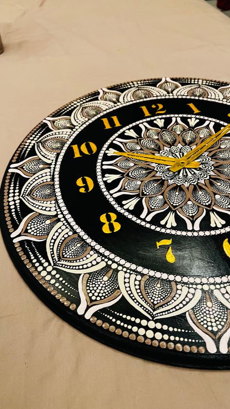 Mandala Clock, Clock