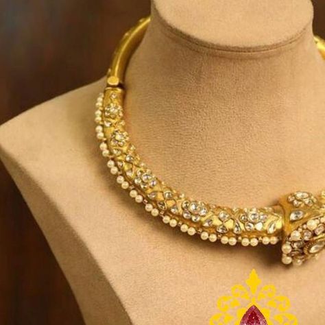 Jaipur Jadau  Polki Jewellery on Instagram: "Jadau Diamond polki 22ct gold hasli necklace with matching jhumka !! Whatsapp for price: +91-9602060080  #polkijewellery #22ctgold #jadauhasli #jadau #fashion #deepikapadukone  #zevaremporium #jadaukundanmeena #bridalpolkijewellery #indianweddings #pakistanibrides #dubai #royaljewellery #southIndianJewellery #handmadejewellery #UncutDiamonds #omg #instalove #instagood #iijs #jjs #jadaupolkijewellery #jodhaakbar #vintagejewellery #mughal #rajasthan #jaipur !!" Hasli Necklace, Rajasthan Jaipur, Polki Jewellery, Deepika Padukone, Jaipur, Dubai, Gold, On Instagram, Instagram