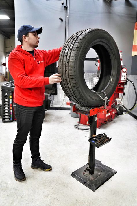 Mechanic Shop Decor, Deni Denials, Tire Shop, Garage Furniture, Mechanic Shop, Car Workshop, Tires For Sale, Save Fuel, Video Call With Boyfriend Screen Photo