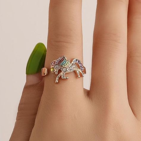 Instagram post by Epic Horn™ | Unicorn Portal 🖤 • Sep 14, 2019 at 5:51pm UTC Crystal Unicorn, Unicorn Ring, Unicorn Jewelry, Unicorn Necklace, Horse Accessories, Horse Jewelry, Rings Necklace, Engagement Sets, Unicorn Gifts