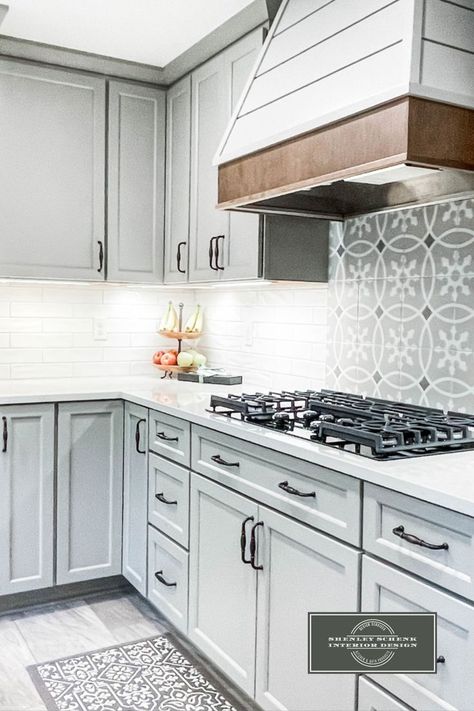 Pattern Tile Behind Stove, Subway Tile With Accent Over Stove, Accent Tile Under Range Hood, Kitchen Backsplash Stove Accent, Range Backsplash Accent, Accent Tile Over Range, Backsplash Designs Above Stove, White Subway Tile Kitchen Backsplash With Mosaic Accent, Tile Backsplash Behind Stove Only