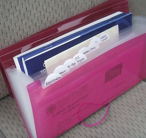 Keep all of your car related paperwork in one file folder. Accordion Folder, Clever Organizer, Organizing Paperwork, Car Organization, Paper Clutter, Organizing Hacks, Organisation Hacks, Car Essentials, Car Cleaning Hacks