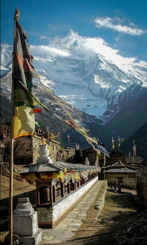 Blessed Pictures, Nepal Culture, Annapurna Circuit, Mountain Scenery, Nepal Travel, Beautiful Locations Nature, Places Of Interest, Bhutan, Beautiful Places In The World