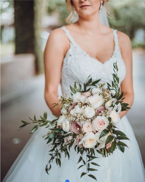 Rose Gold Wedding Flowers, Rose Gold Bouquet, Brides Flowers Bouquet, Winter Bridal Bouquets, Mauve Flowers, Blush Bridal Bouquet, Beautiful Bridal Bouquet, Winter Wedding Bouquet, Bridal Bouquet Fall