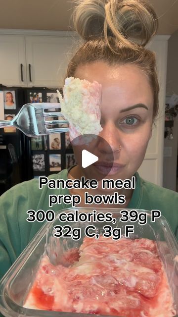 Janelle Rohner on Instagram Protein Pancake Meal Prep, Janelle Rohner Recipes, Kodiak Pancake Bowl, Pancake Meal Prep, Kodiak Pancake Mix Recipes, Pancake Toppings Healthy, Kodiak Protein Pancakes, Macro Ideas, Kodiak Recipes