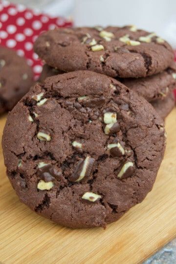 Andes Cookies, Mint Chocolate Chip Cookie Recipe, Andes Candies, Mint Chip Cookies, Andes Mint Cookies, Andes Mint Chocolate, Mint Desserts, Mint Chocolate Chip Cookies, Chocolate Mint Cookies