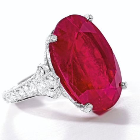 The World’s Most Expensive Rubies - Top 10! - Haywoods Jewellery Expensive Necklaces, Ruby Ring Vintage, Ruby And Diamond Ring, Cartier Jewelry, Ruby Jewelry, Bling Rings, Van Cleef, Ruby Ring, Burmese