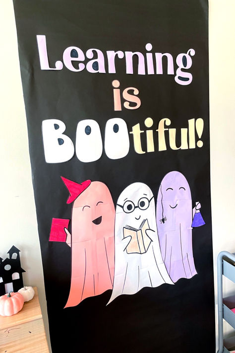 Classroom door decoration with Halloween Ghosts and says, "Learning is bootiful!" Batty Classroom Door, Ghost Door Decorations Classroom, Halloween Poster Ideas For School, Halloween Doors For Classroom, Class Whiteboard, School Halloween Decorations, Library Windows, Door Decoration Halloween, Halloween Door Decorations Classroom