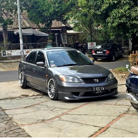 Em2 Es2 Es1 Ep3 Cm5 Dc5 Honda on Instagram: “Owner @galihtm @es.squad.bandung |DM for a feature!…” Es1 Civic, Em2 Civic, Honda Civic Es, Honda Civic 2003, Civic Jdm, Honda Civic 2005, Honda Civic Vtec, Honda Civic 2004, Honda Civic Car