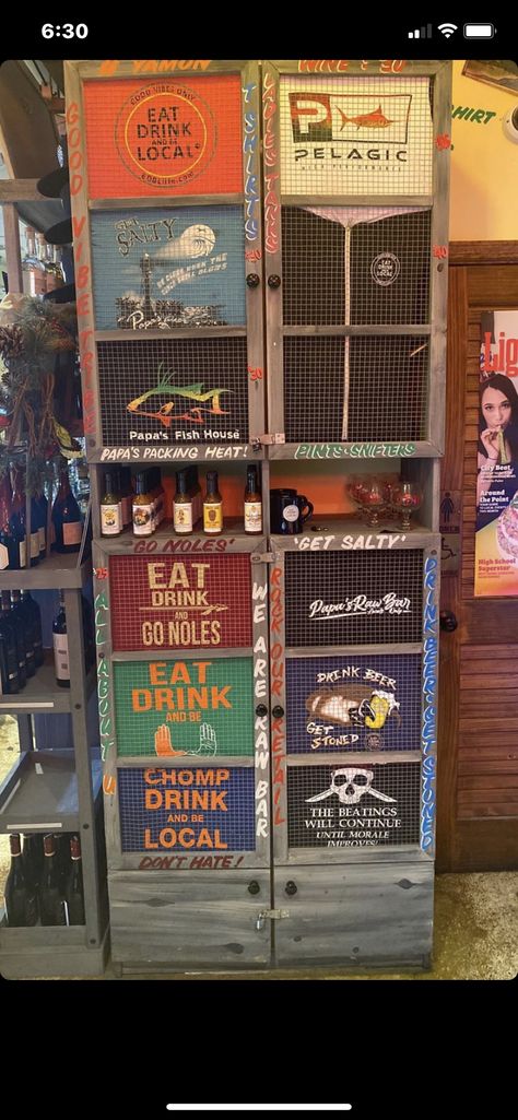 Way to display merchandise with back stock of folder t shirts in cabinet Restaurant Merchandise Display, Band Merch Display, Tshirt Display Ideas Retail, Restaurant Merch, Merch Display, Shirt Displays, Vintage Store Displays, T-shirt Display, Temporary Store