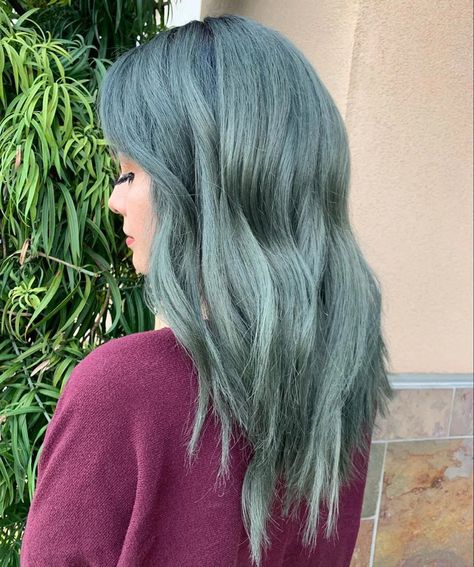 lichtgroen haar Smokey Hair, Hair Color Ash, Green Images, Blue Green Hair, Ash Hair Color, Teal Hair, Lavender Hair, Color Me Beautiful, Cool Hair Color