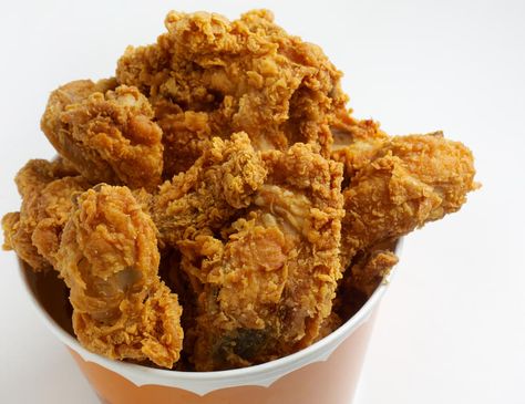 Yes, "leftover fried chicken" is a real thing that happens. What To Do With Leftover Fried Chicken Easy Recipes, Leftover Crispy Chicken Recipes, Leftover Fried Chicken Ideas, Leftover Chicken Wings What To Do With, Leftover Chicken Wings Recipes, Recipes With Leftover Fried Chicken, Recipes For Leftover Fried Chicken, Fried Chicken Leftovers Ideas, Leftover Kfc Chicken Recipes