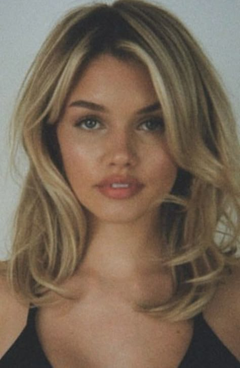 Short Blonde Hair Before And After, Medium Length Bombshell Hair, 90s Soft Layered Hair, Ethereal Haircut, Short Old Money Hair, 60s Haircuts Women, Shoulder Length Hair Blowout, Layered Blonde Hair Medium, Haircuts For Volume Fine Hair