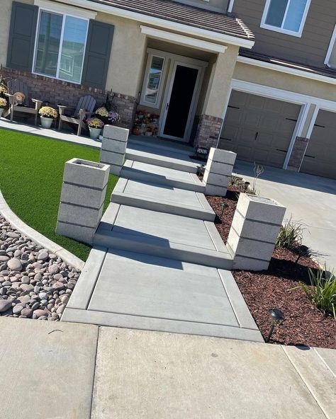 Garden Walkway Ideas, Walkway Design Ideas, Sophisticated Garden, Front Yard Walkway, Custom Backyard, Cement Patio, Walkway Landscaping, Concrete Patio Designs, Walkway Design