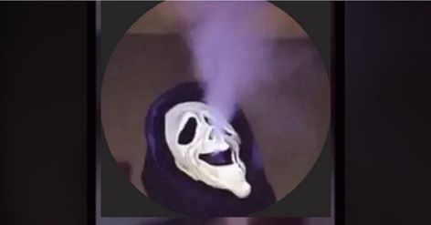 ghost face is high Ghost Face Pfp, Scary Pfp, Face Pfp, Pfp Tiktok, Tiktok Pfp, Scary Movie, Ghost Face, Ghost Faces, Glow Up?