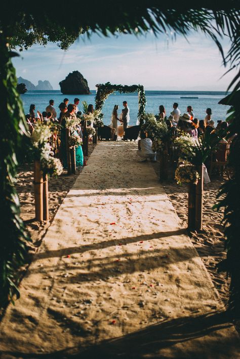 Beach Wedding. Apulit Island Resort, Palawan, Philippines destination wedding by @redsheepphotocinema #apulit #elnidoresorts #palawan #philippines #beachwedding #destinationwedding Philippines Destination Wedding, Beach Wedding Philippines, Palawan Wedding, Street Photography Paris, Philippines Palawan, Philippine Wedding, Philippines Beaches, Dream Beach Wedding, Philippines Wedding