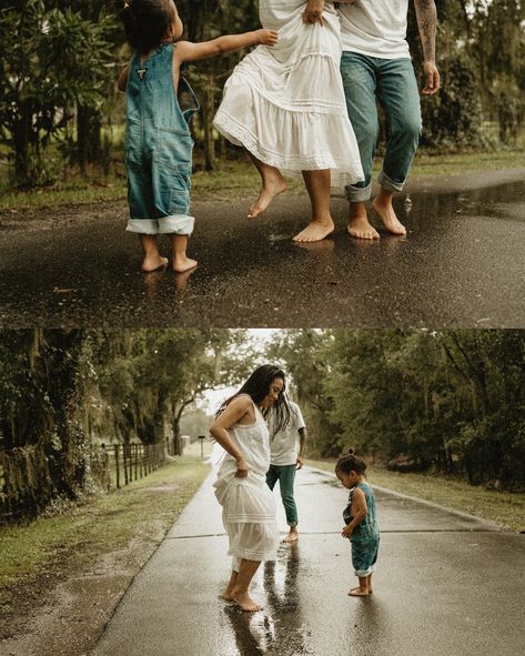 Rainy days with the sweetest family! 🌧️ #rainphotography #rainphotoshoot #creativephotography #creativephotographyideas #creativefamilyphotography #familyphotography #unscriptedposingapp #gpresets #authenticlovemag #tampaphotographer #flphotographer #stpetephotographer #wesleychapelphotographer #sonyphotographer Portraits In The Rain, Rainy Day Family Photos, Rain Family Photoshoot, Rainy Day Family Photoshoot, Rainy Family Photoshoot, Cloudy Day Photoshoot, Cloudy Day Photography, Rainy Day Photography, Rain Pictures