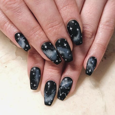 Pretty Nails Simple Acrylic, Starry Nails, Star Wars Nails, Star Wars Aesthetic, Galaxy Nail, Galaxy Nail Art, Beach Makeup, Witchy Nails, Space Nails