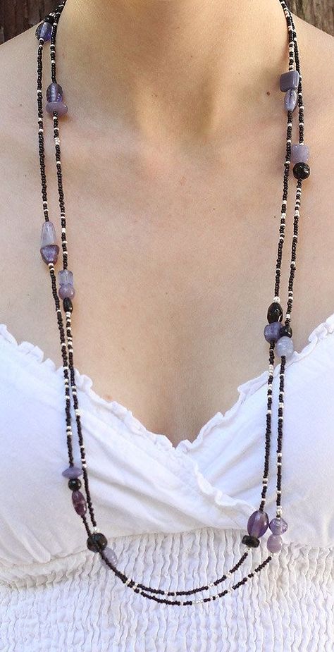 Seed Bead Necklace Ideas, Bead Necklace Ideas, Beaded Things, Hanging Beads, Jewerly Beads, Beaded Necklace Diy, Necklace Ideas, Bead Ideas, Purple Necklace