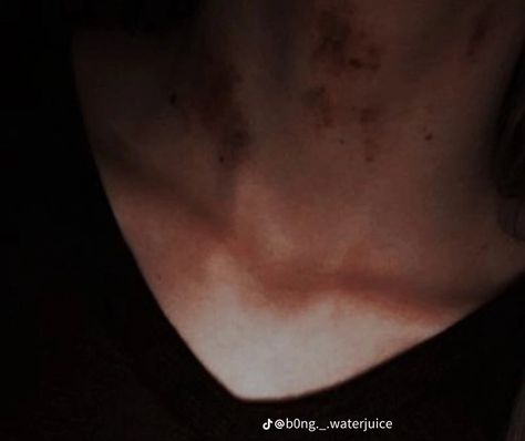 Hickies Neck Boys And Girl, Hickies Neck Aesthetic Guy, Kissing Clips, Kissing Aesthetic, Hickies Neck Aesthetic, Hickies Neck, Neck Aesthetic, Aesthetic Guy, Yoonmin Fanart