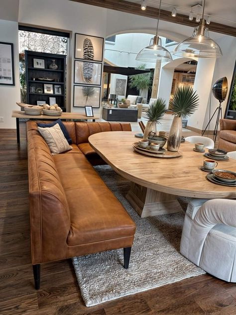 Banquette Seating Large Table, Banquette Seating In Kitchen, Unique Dining Room, Banquette Seating, Dining Nook, Dining Room Inspiration, Dining Room Design, Banquette, Dream Home Design