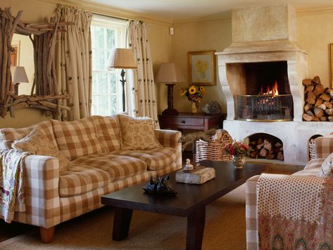 On the enduring appeal of the retro Ralph Lauren aesthetic Lauren Aesthetic, Ralph Lauren Aesthetic, Plaid Sofa, Cottage Interior Design, Cotswolds Cottage, Kit Kemp, English Country Cottage, Cottage Interior, Cottage Living Rooms