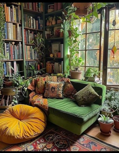 Lounge Decorating Ideas Cozy Living Rooms, Corner Nook Ideas Living Room, Eclectic Home Library, Cosy Home Library, Cozy Home Office Library, Eclectic Home Design, Hobbit Living Room, Boho Library Room, Book Nooks Cozy Home Libraries