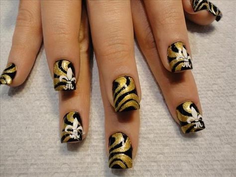 New Orleans Saints Nail Designs | Saints nail designs | Nails New Orleans Saints Nails Designs, Saints Nails New Orleans, New Orleans Saints Nails, Nola Nails, New Orleans Nails, Saints Nails, Sport Nails, Football Nail Designs, Random Nails