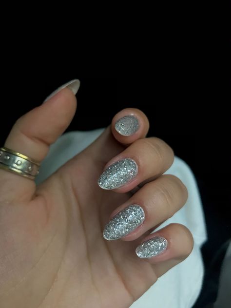 #nailstagram #nailstyle #naildesigns #nailworld #nailove #nailsswag #pointynails #bombnails #glitternailsdesign #glitternails #nailsalon #instanails #naillove #nailaddict #nails💅 #nailpolish #nailswag #naildesign #nailsart #nailart Silver Sparkly Nails Almond, Silver Glitter Nails Aesthetic, Short Silver Glitter Nails, Silver Gel Nail Designs, Silver Holo Nails, Shiny Silver Nails, Silver Nails Ideas Glitter, Glittery Silver Nails, Silver Shiny Nails