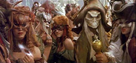 Masquerade ball scene from the movie 'Labyrinth'. Goblin Party, Labyrinth Costume, Labyrinth Tattoo, Labyrinth Ball, Jim Henson Labyrinth, Labyrinth 1986, Labyrinth Movie, The Goblin, Masked Ball