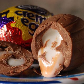 Cadbury Easter Eggs, Cadbury Eggs, Cadbury Creme Egg, Chocolate Pictures, Creme Egg, Creamed Eggs, Decadent Chocolate, Sweet Chocolate, Easter Recipes