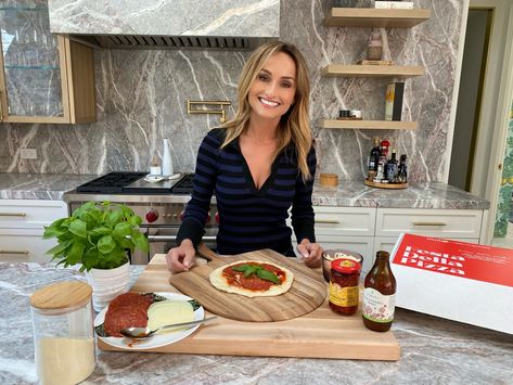 Giada De Laurentiis Recipes, Cherry Tomato Sauce, Making Pizza, Food Network Star, Italian Chef, Perfect Pizza, Giada De Laurentiis, Thanksgiving Dishes, Family Thanksgiving