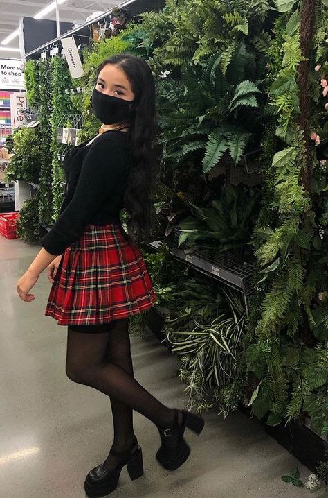 Winter Skater Skirt Outfit, Red Check Skirt Outfit, Pleated Skirt Outfit Aesthetic, Scottish Skirt Outfit, Red Pleated Skirt Outfit, Checked Skirt Outfit, Red Check Skirt, Feminine Aesthetic Outfits, Red Skirt Outfits