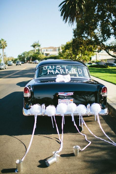 Gray And Yellow Wedding, Wedding Inspiration Vintage, Wedding Car Deco, Vintage Car Decor, Wedding Shower Brunch, Wedding Getaway Car, Just Married Car, Bridal Car, Wedding Send Off