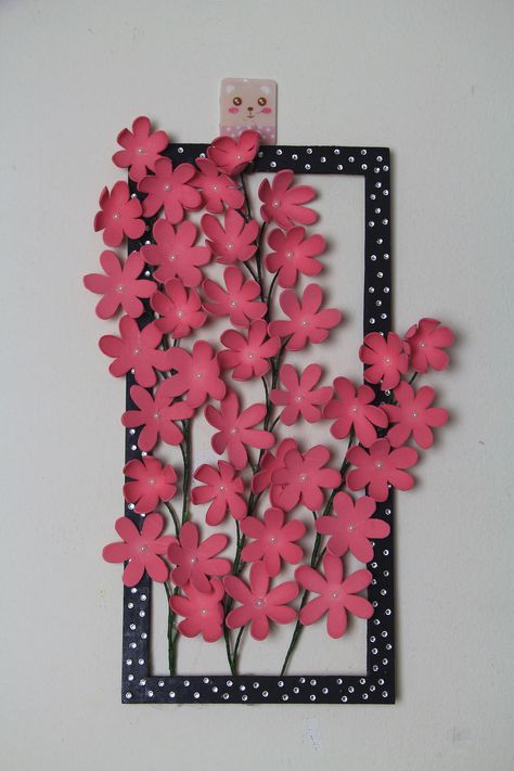 Foam Sheet Crafts Diy Wall Art, Bird Paper Craft, Frames Diy Crafts, Paper Flower Vase, Frames Diy, Foam Sheet Crafts, How To Make Rose, Paper Wall Hanging, Diy Roses