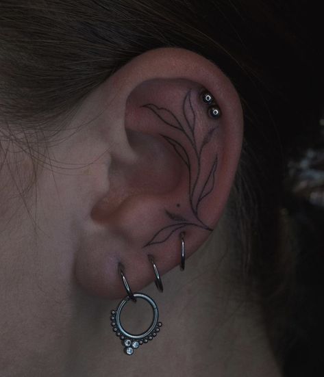 Unique Tattoo Ideas, Pretty Ear Piercings, Dainty Tattoos, Subtle Tattoos, Elegant Tattoos, Unique Tattoo, Dope Tattoos, Simplistic Tattoos, Piercing Tattoo