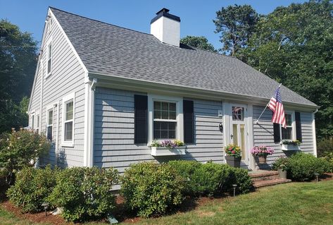 Vinyl Siding, Roofing, Harwich, MA | Contractor Cape Cod, MA & RI Shaker Siding Exterior, Cape Cod Siding, Certainteed Vinyl Siding, Certainteed Siding, Grey Vinyl Siding, Cape Cod Exterior, Gray House Exterior, White Siding, Siding Options