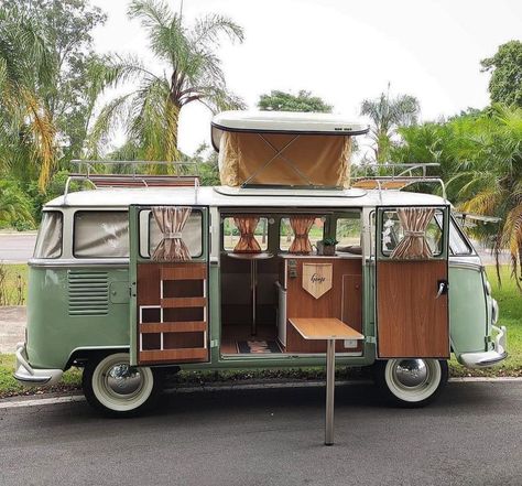 Vintage Vw Camper, Volkswagon Van, Truck House, Kombi Motorhome, Caravan Decor, Tiny House Camper, Bus Living, Kombi Home, Vintage Vw Bus