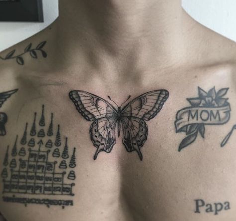 Butterfly Sleeve Tattoo, Tatuagem Masculina Pequena, Small Chest Tattoos, Small Butterfly Tattoo, Tattoo Butterfly, Tattoo Girls, Butterfly Tattoo Designs, Black Ink Tattoos, Trendy Tattoos